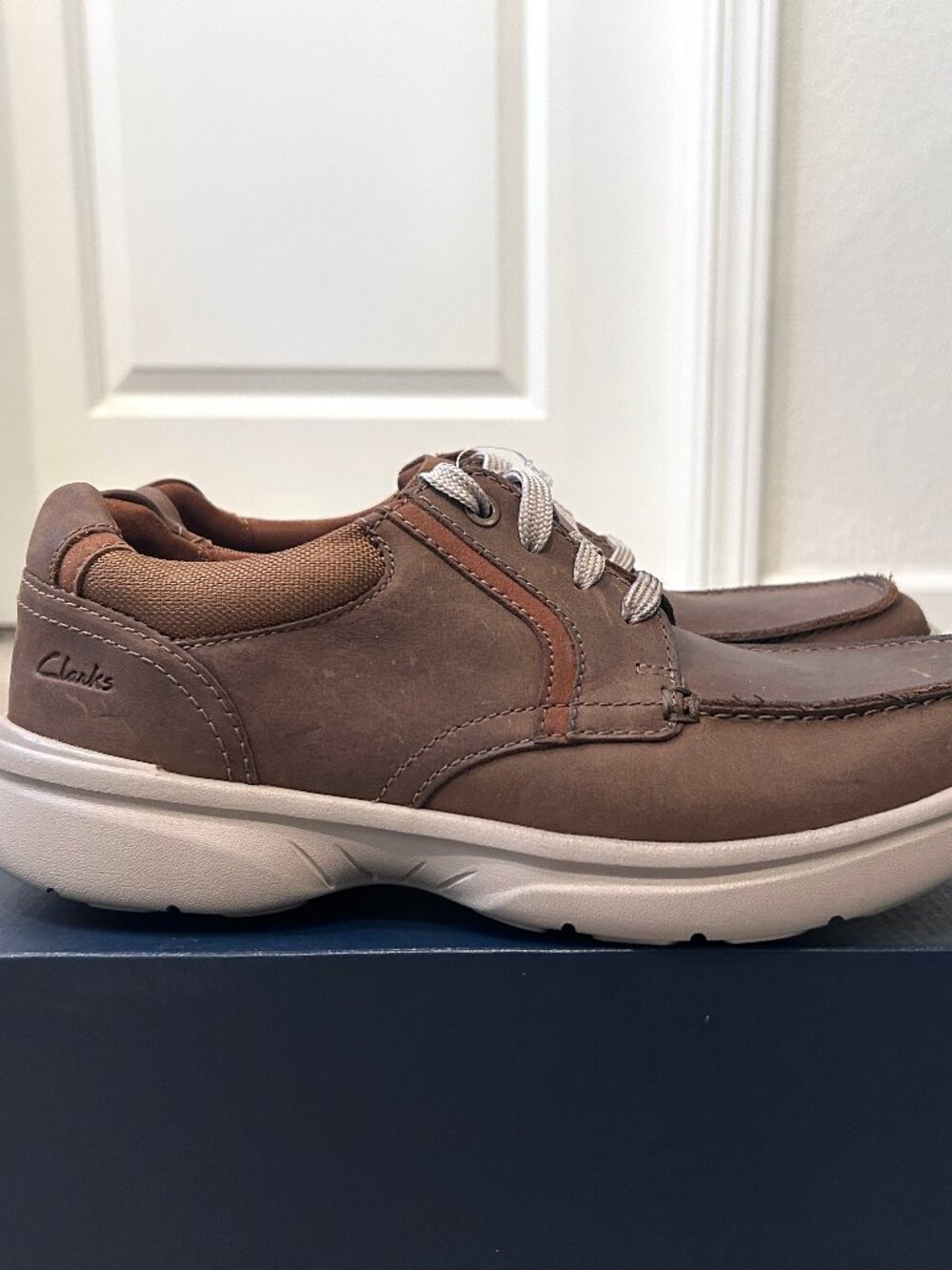 Clarks Men's Shoes Full Grain Leather brand new size 8 brown